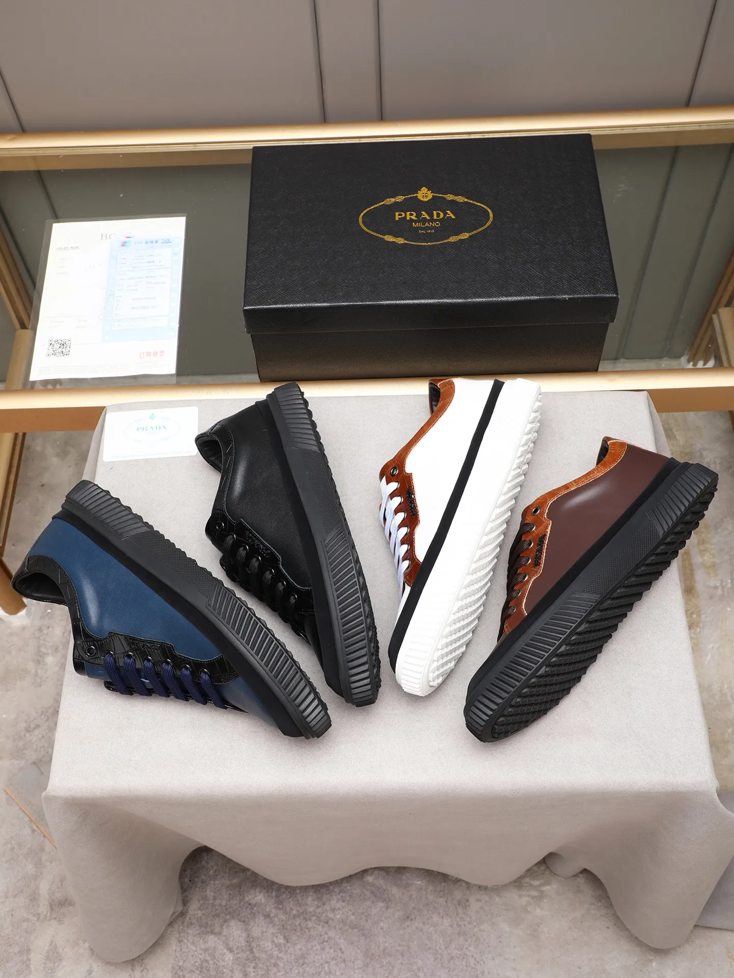 Men's shoes💰420💰 Brand: PRADA (Prada) Standard code: Men's code 38–44 (45 can be customized) Material: Original cowhide, breathable sheep lining Special outsole Style category: Men's fashionable casual sneakers Low-key luxury! Color: actual picture color